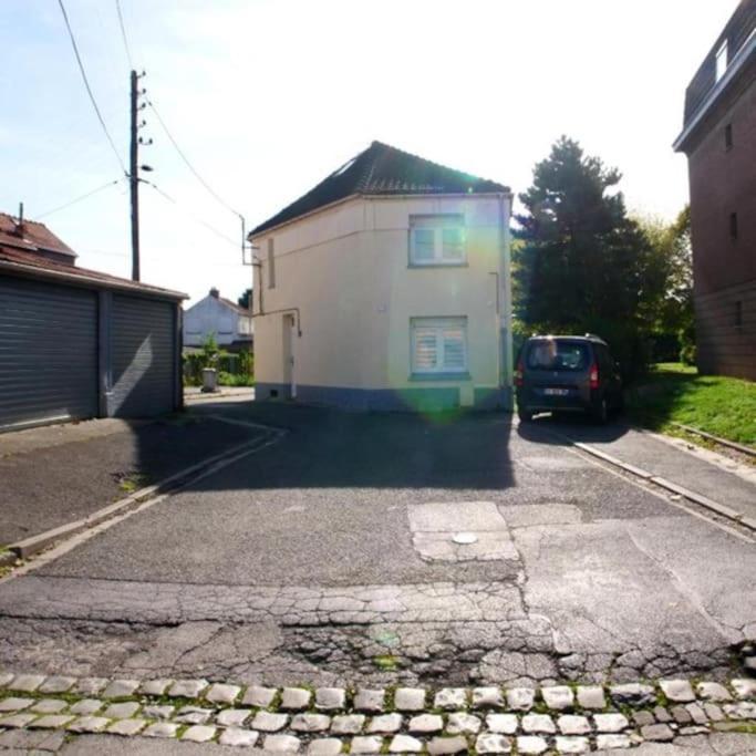 Appartement De Charme 40M2 Proche Centre Hospitalier Valenciennes Bagian luar foto