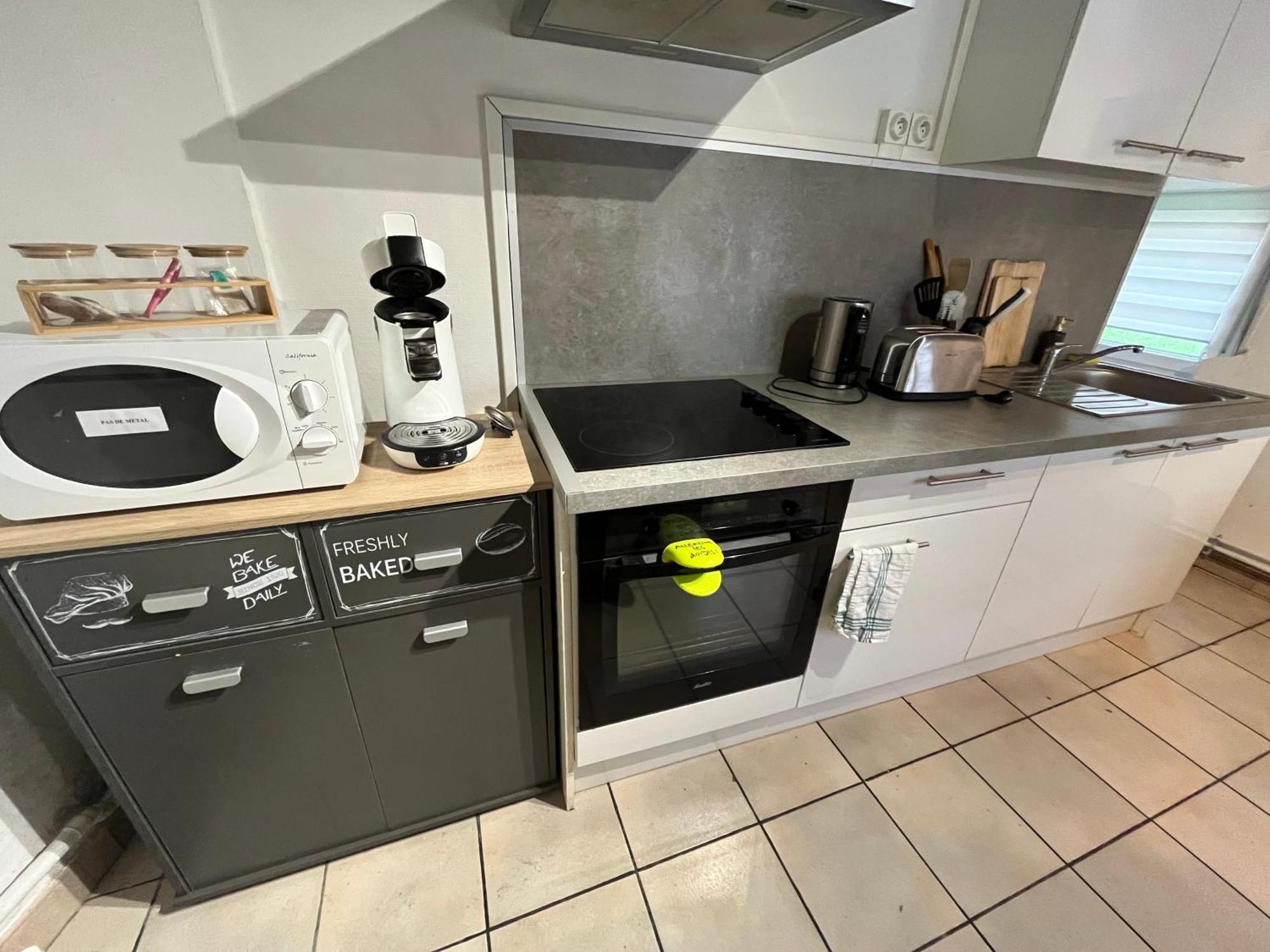 Appartement De Charme 40M2 Proche Centre Hospitalier Valenciennes Bagian luar foto