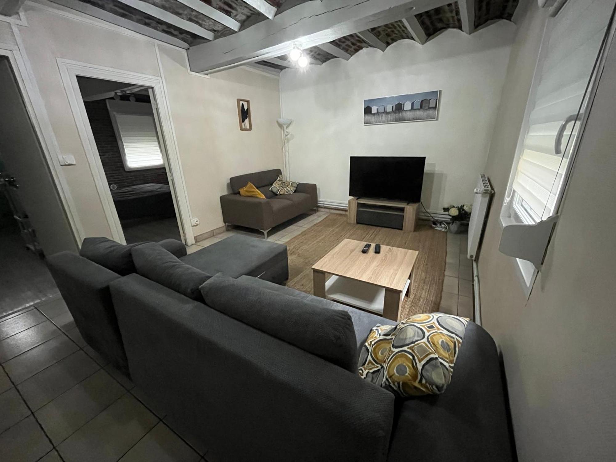Appartement De Charme 40M2 Proche Centre Hospitalier Valenciennes Bagian luar foto